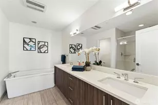10762 SE 1st Dr, Bellevue, WA 98004 - Photo 15