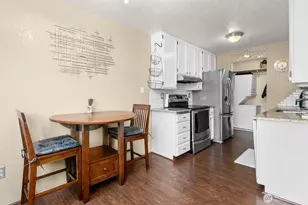 2031 NW 59th St, Seattle, WA 98107 - Photo 15