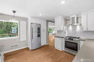11954 Exeter Ave NE, Seattle, WA 98125 - Photo 7