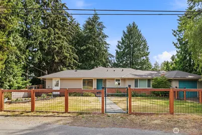 11954 Exeter Avenue NE, Seattle, WA 98125 - Photo 1