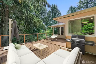 11954 Exeter Avenue NE, Seattle, WA 98125 - Photo 9