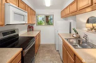 3400 25th Ave W, Seattle, WA 98199 - Photo 11