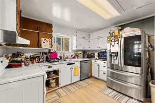 5718 S D St, Tacoma, WA 98408 - Photo 5