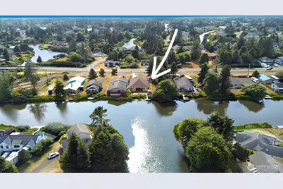 662 Point Brown Avenue SE, Ocean Shores, WA 98569 - Photo 3