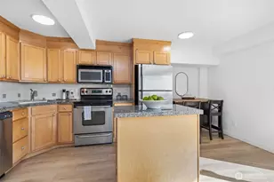 1601 Taylor Ave N, Seattle, WA 98109 - Photo 13