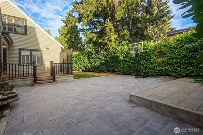1060 Spruce Street, Edmonds, WA 98020 - Photo 33