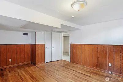 9002 2nd Avenue NE, Seattle, WA 98115 - Photo 25