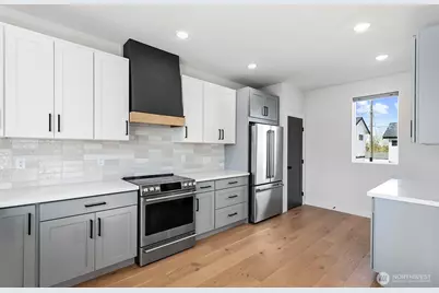 8451 18th Avenue SW, Seattle, WA 98106 - Photo 7