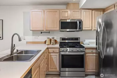 2220 S 336th Street #404, Federal Way, WA 98003 - Photo 13