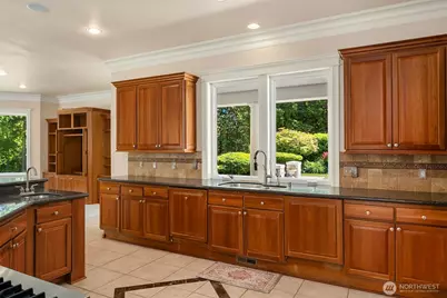 24315 149th Avenue SE, Woodinville, WA 98077 - Photo 13