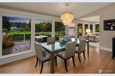3135 Hunts Point Circle, Hunts Point, WA 98004 - Photo 9