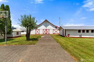 21304 SE 448th St, Enumclaw, WA 98022 - Photo 11