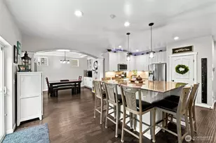 14117 Parkview Dr E, Bonney Lake, WA 98391 - Photo 15