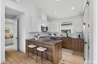 11737 40th Avenue NE #B, Seattle, WA 98125 - Photo 15