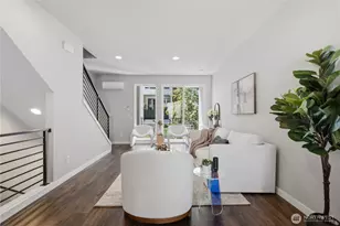 8605 21st Pl NE, Seattle, WA 98115 - Photo 3