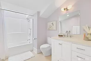 1852 E Shelby St, Seattle, WA 98112 - Photo 19