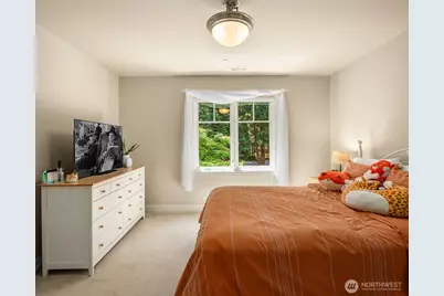 13266 NE 47th Street, Bellevue, WA 98005 - Photo 27