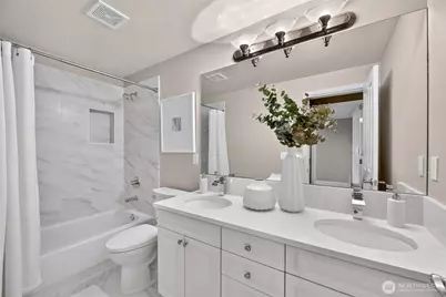 25817 NE 4th Place, Sammamish, WA 98074 - Photo 27