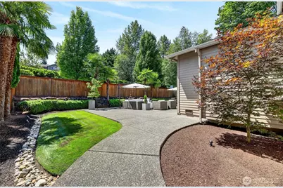 25817 NE 4th Place, Sammamish, WA 98074 - Photo 31