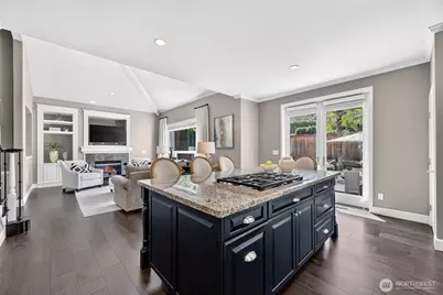 25817 NE 4th Place, Sammamish, WA 98074 - Photo 11