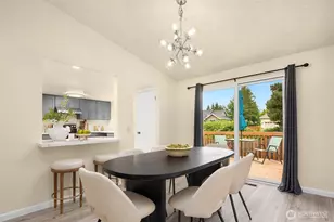 13012 SE 47th St, Bellevue, WA 98006 - Photo 9