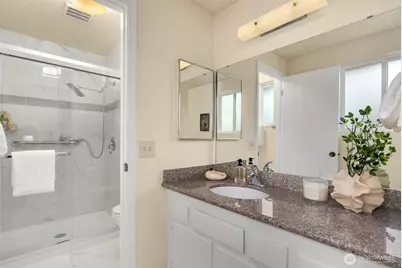 13012 SE 47th Street, Bellevue, WA 98006 - Photo 19