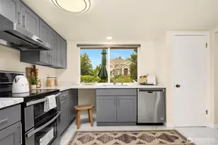 13012 SE 47th St, Bellevue, WA 98006 - Photo 15