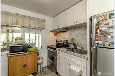 1425 118th Street S, Tacoma, WA 98444 - Photo 9