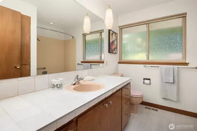 9226 SE 60th Street, Mercer Island, WA 98040 - Photo 19