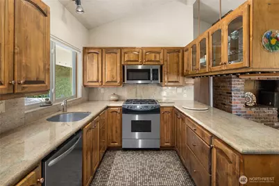 9226 SE 60th Street, Mercer Island, WA 98040 - Photo 11