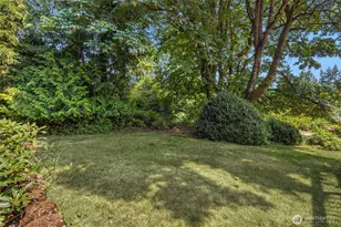 9226 SE 60th St, Mercer Island, WA 98040 - Photo 37