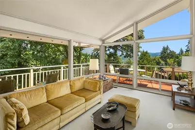 9226 SE 60th Street, Mercer Island, WA 98040 - Photo 3