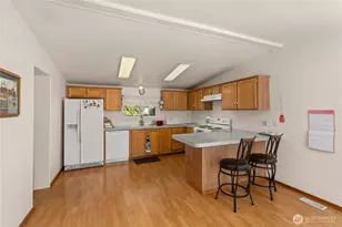 1101 S Scheuber Rd, Centralia, WA 98531 - Photo 9