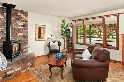 1260 168th Avenue NE, Bellevue, WA 98008 - Photo 5