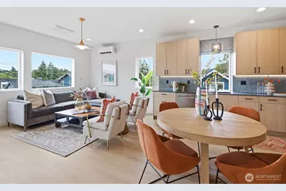 4521 35th Avenue S, Seattle, WA 98118 - Photo 3