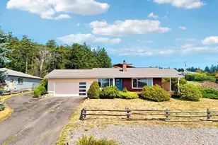 320 N Palmer Dr, Port Townsend, WA 98368 - Photo 3