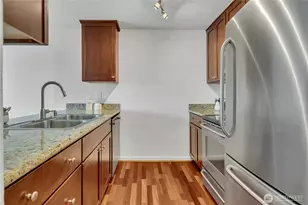 2512 E Madison St, Seattle, WA 98112 - Photo 7