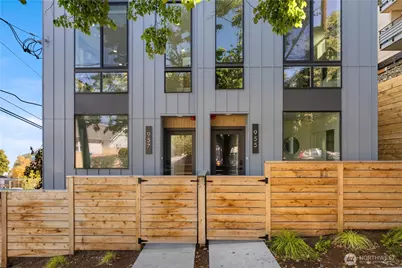 957 N 35th Street, Seattle, WA 98103 - Photo 3