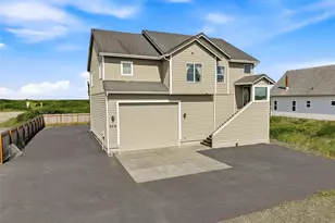 598 Marine View Dr SW, Ocean Shores, WA 98569 - Photo 25
