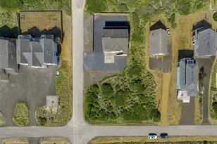 598 Marine View Dr SW, Ocean Shores, WA 98569 - Photo 37