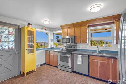 7528 S Laurel Street, Seattle, WA 98178 - Photo 17