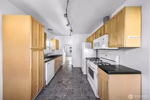 2534 Cherry St, Bellingham, WA 98225 - Photo 15