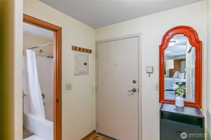 4020 Aurora Ave N, Seattle, WA 98103 - Photo 15