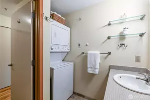 4020 Aurora Ave N, Seattle, WA 98103 - Photo 7