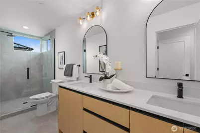 3819 B Fremont Avenue N, Seattle, WA 98103 - Photo 19
