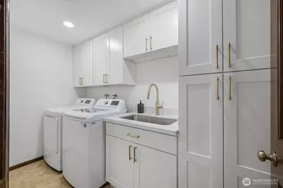 15155 NE 6th Street, Bellevue, WA 98007 - Photo 15