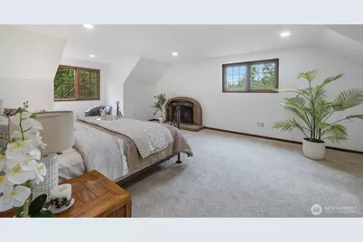 15155 NE 6th Street, Bellevue, WA 98007 - Photo 19