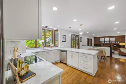 15155 NE 6th Street, Bellevue, WA 98007 - Photo 7