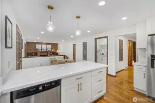 15155 NE 6th St, Bellevue, WA 98007 - Photo 9