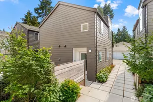11824 31st Pl NE, Seattle, WA 98125 - Photo 17